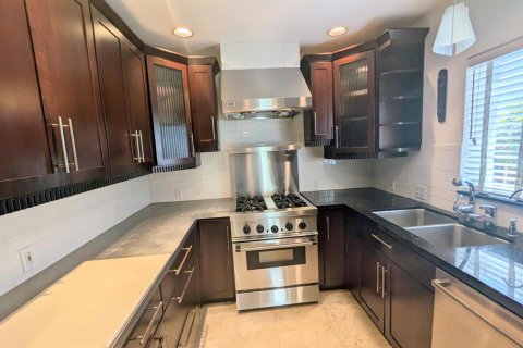 House in Hollywood, Florida 2 bedrooms, 159.05 sq.m. № 2262328 - photo 8