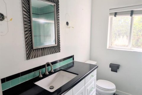 House in Hollywood, Florida 2 bedrooms, 159.05 sq.m. № 2262328 - photo 13