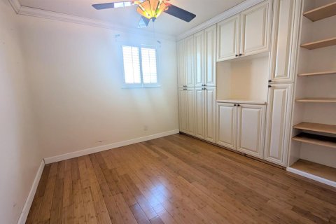 House in Hollywood, Florida 2 bedrooms, 159.05 sq.m. № 2262328 - photo 18