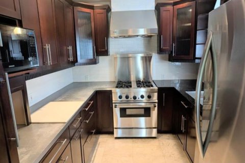 House in Hollywood, Florida 2 bedrooms, 159.05 sq.m. № 2262328 - photo 7