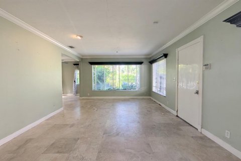 House in Hollywood, Florida 2 bedrooms, 159.05 sq.m. № 2262328 - photo 4