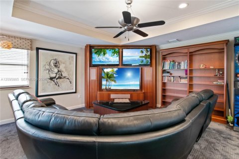 House in Pembroke Pines, Florida 4 bedrooms, 320.79 sq.m. № 2392973 - photo 25