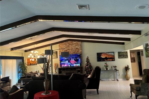 Villa ou maison à vendre à Tamarac, Floride: 3 chambres, 222.5 m2 № 2061205 - photo 5