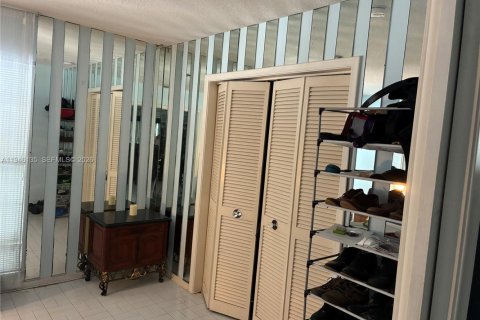 Villa ou maison à vendre à Tamarac, Floride: 3 chambres, 222.5 m2 № 2061205 - photo 21