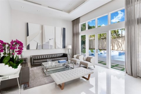 Купить виллу или дом в Майами, Флорида 5 спален, № 1986659 - фото 6