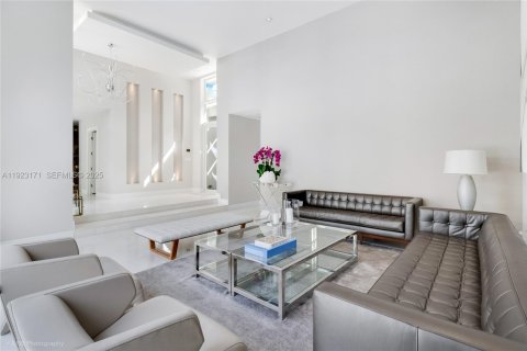 Купить виллу или дом в Майами, Флорида 5 спален, № 1986659 - фото 7