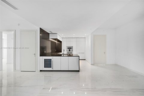 Condo in Miami, Florida, 2 bedrooms  № 1704128 - photo 6