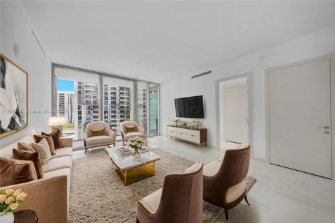 Condo in Miami, Florida, 2 bedrooms  № 1704128 - photo 2