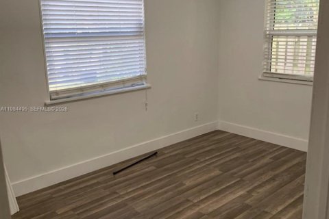 House in Fort Lauderdale, Florida 3 bedrooms, 92.9 sq.m. № 2045720 - photo 12