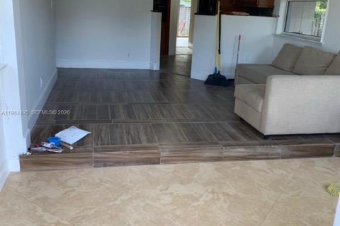 House in Fort Lauderdale, Florida 3 bedrooms, 92.9 sq.m. № 2045720 - photo 6