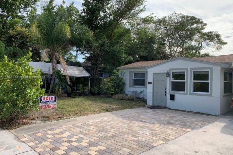 House in Fort Lauderdale, Florida 3 bedrooms, 92.9 sq.m. № 2045720