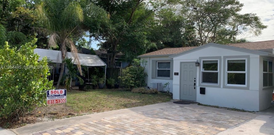 House in Fort Lauderdale, Florida 3 bedrooms, 92.9 sq.m. № 2045720