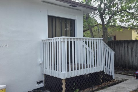 Immobilier commercial à louer à Hollywood, Floride: 1 chambre, 37.16 m2 № 2055781 - photo 14