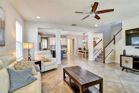 House in Orlando, Florida 4 bedrooms, 308.9 sq.m. № 2105560 - photo 23