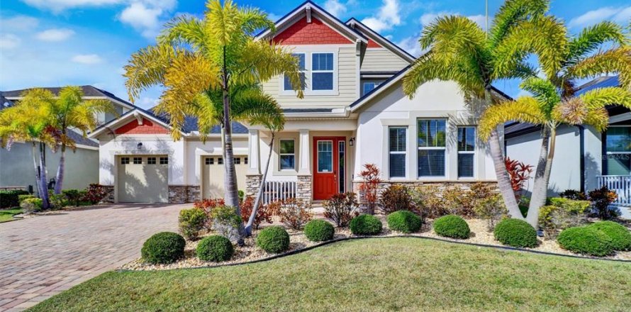 House in Orlando, Florida 4 bedrooms, 308.9 sq.m. № 2105560