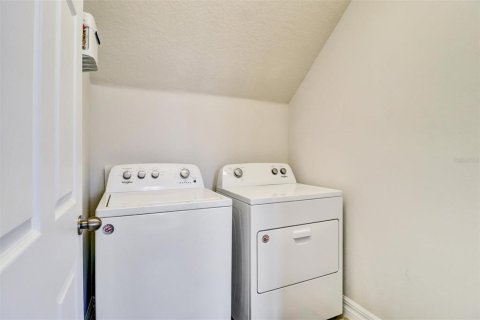 House in Orlando, Florida 4 bedrooms, 308.9 sq.m. № 2105560 - photo 27