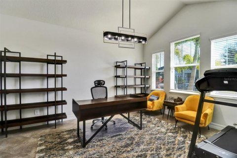 House in Orlando, Florida 4 bedrooms, 308.9 sq.m. № 2105560 - photo 9