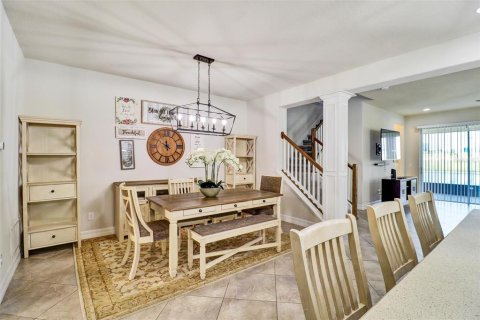 House in Orlando, Florida 4 bedrooms, 308.9 sq.m. № 2105560 - photo 17
