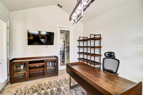 House in Orlando, Florida 4 bedrooms, 308.9 sq.m. № 2105560 - photo 10