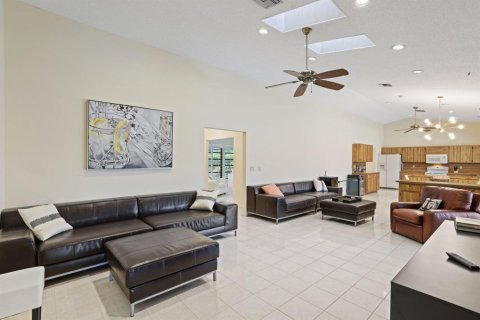 House in Gulf Stream, Florida 5 bedrooms, 295.89 sq.m. № 2190126 - photo 21