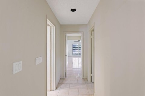 House in Gulf Stream, Florida 5 bedrooms, 295.89 sq.m. № 2190126 - photo 24