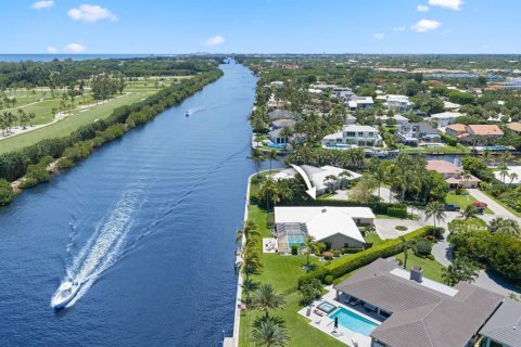 House in Gulf Stream, Florida 5 bedrooms, 295.89 sq.m. № 2190126 - photo 6