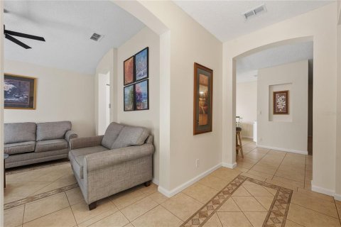 House in DeLand, Florida 3 bedrooms, 166.57 sq.m. № 2396881 - photo 4