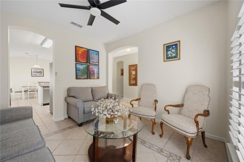 House in DeLand, Florida 3 bedrooms, 166.57 sq.m. № 2396881 - photo 6