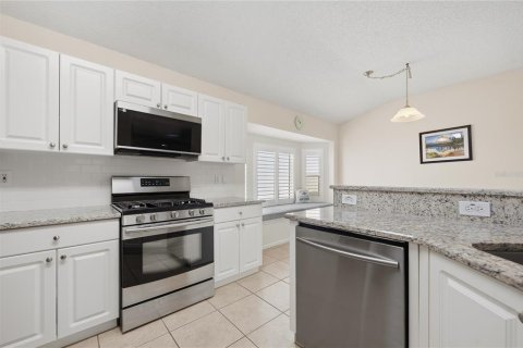 House in DeLand, Florida 3 bedrooms, 166.57 sq.m. № 2396881 - photo 10
