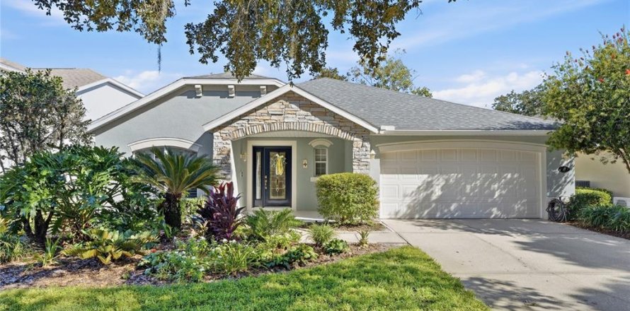 House in DeLand, Florida 3 bedrooms, 166.57 sq.m. № 2396881