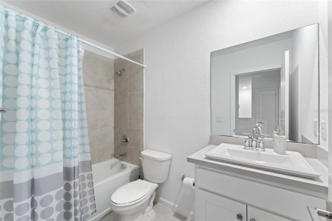 Townhouse in Miami, Florida 3 bedrooms, 141.58 sq.m. № 2110285 - photo 15