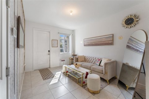 Townhouse in Miami, Florida 3 bedrooms, 141.58 sq.m. № 2110285 - photo 4
