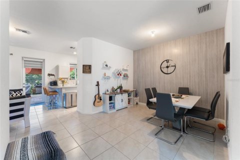 Townhouse in Miami, Florida 3 bedrooms, 141.58 sq.m. № 2110285 - photo 8