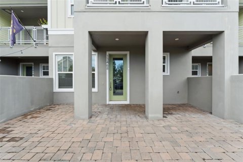 Adosado en alquiler en Orlando, Florida, 3 dormitorios, 171.68 m2 № 1910384 - foto 2