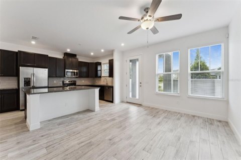 Adosado en alquiler en Orlando, Florida, 3 dormitorios, 171.68 m2 № 1910384 - foto 4