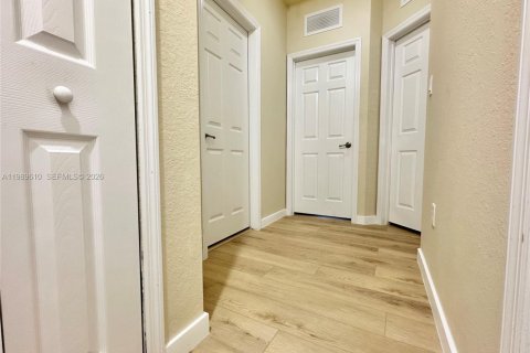 Copropriété à louer à Doral, Floride: 3 chambres, 116.69 m2 № 2051618 - photo 28