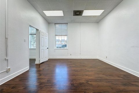 Immobilier commercial à louer à Kissimmee, Floride: 1487.37 m2 № 1826372 - photo 24