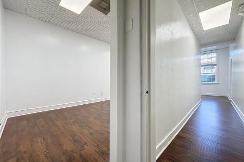 Immobilier commercial à louer à Kissimmee, Floride: 1487.37 m2 № 1826372 - photo 18