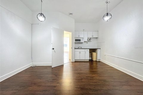 Immobilier commercial à louer à Kissimmee, Floride: 1487.37 m2 № 1826372 - photo 17