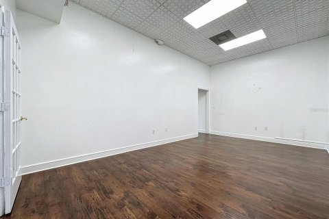 Immobilier commercial à louer à Kissimmee, Floride: 1487.37 m2 № 1826372 - photo 8