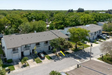 Townhouse in Pinellas Park, Florida 2 bedrooms, 110.55 sq.m. № 2223297 - photo 6