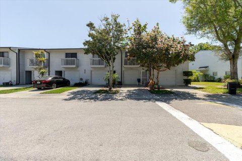 Townhouse in Pinellas Park, Florida 2 bedrooms, 110.55 sq.m. № 2223297 - photo 5