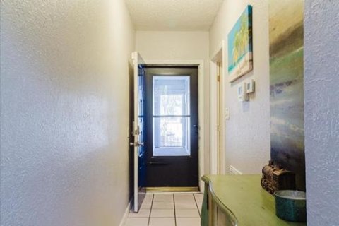 Townhouse in Pinellas Park, Florida 2 bedrooms, 110.55 sq.m. № 2223297 - photo 14