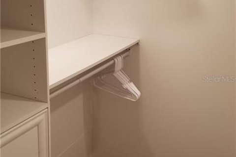 Снять в аренду кондоминиум в Сарасота, Флорида 3 комнаты, 112.5м2, № 213490 - фото 14
