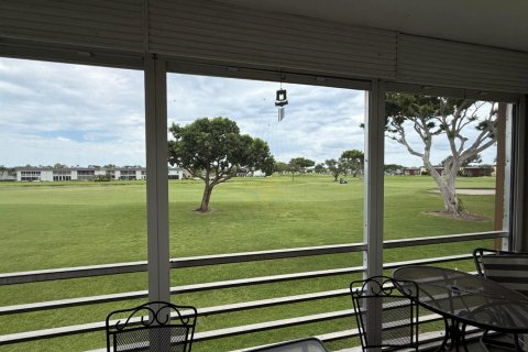 Condo in Delray Beach, Florida, 2 bedrooms  № 2265840 - photo 9