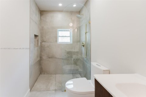 House in Fort Lauderdale, Florida 2 bedrooms, 92.9 sq.m. № 1807875 - photo 6