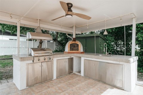 House in Fort Lauderdale, Florida 2 bedrooms, 92.9 sq.m. № 1807875 - photo 18