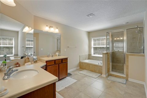 House in Green Cove Springs, Florida 5 bedrooms, 286.05 sq.m. № 2215943 - photo 28