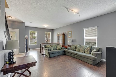 House in Green Cove Springs, Florida 5 bedrooms, 286.05 sq.m. № 2215943 - photo 3