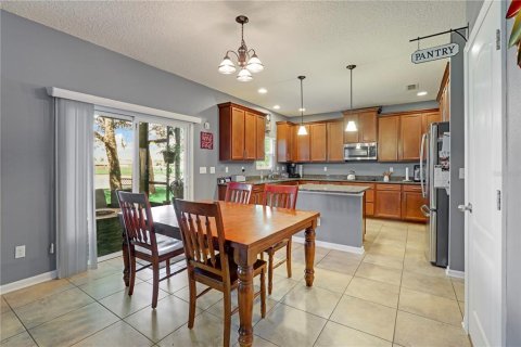 House in Green Cove Springs, Florida 5 bedrooms, 286.05 sq.m. № 2215943 - photo 17